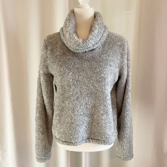 Aerie‎ Women's Gray Fuzzy Cowl Neck Pullover Sweater Size Medium - Picture 1 of 8
